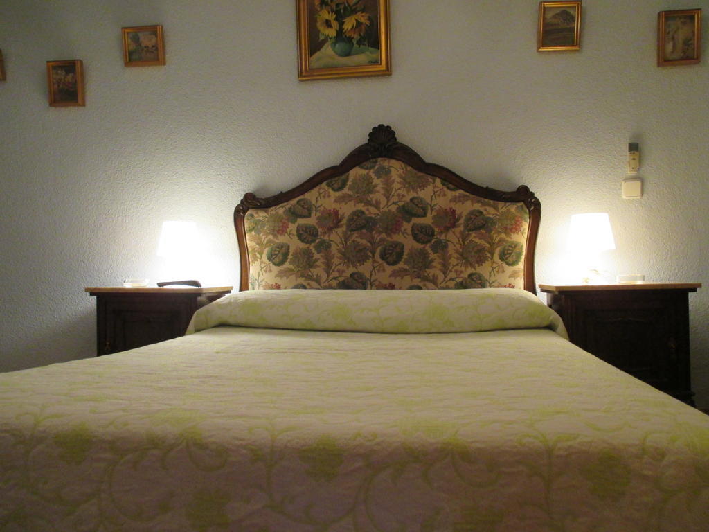 Hostal Pradillo Mostoles Exterior photo
